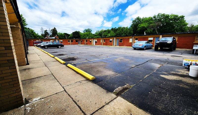 Park Drive Motel - Loopnet Photo
